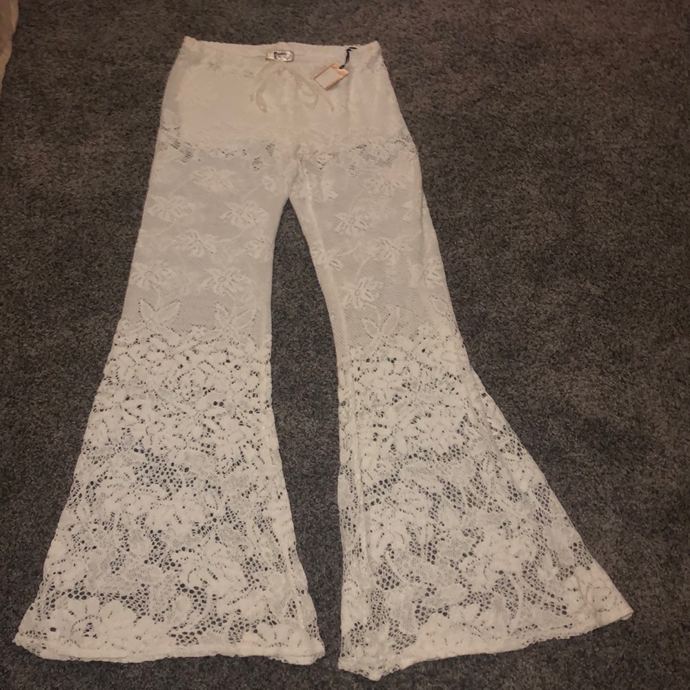 Nightcap White Crochet Bells